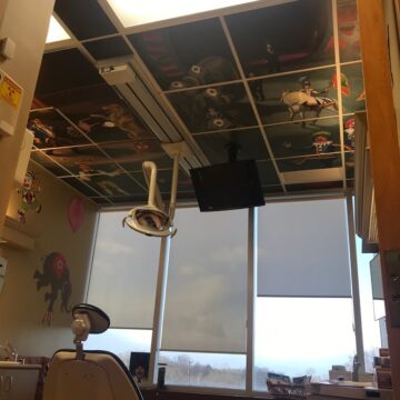 Cartoon Printed on the ceiling of the dentistry room