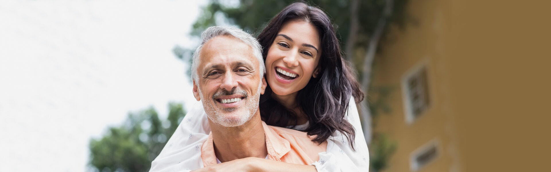 Home Tooth Whitening in Great Neck & Hicksville, NY